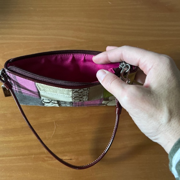 Coach Holiday Wristlet, early 2000’s - Picture 2 of 2